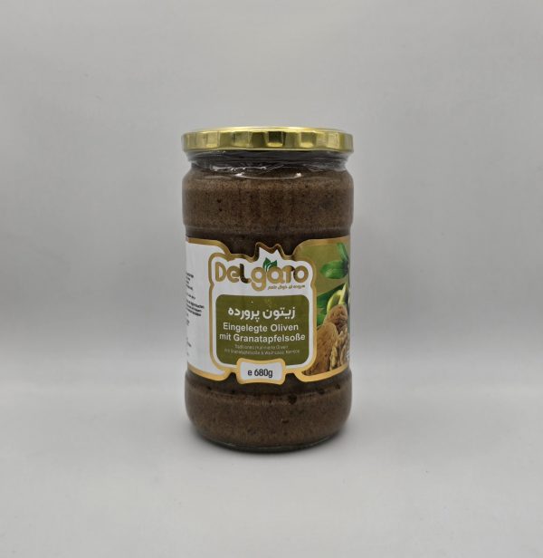 Eingelegte Oliven mit Walnüsse und Granatapfel Paste